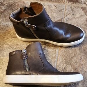 Gentle Souls by Kenneth Cole Carole Brown Ankle High-Top Size 7.5